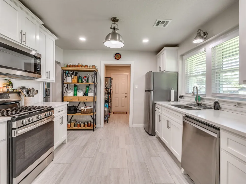 520 27th WestAvenue Tulsa, OK 74127