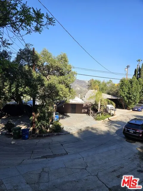 6893 Pacific View Drive
