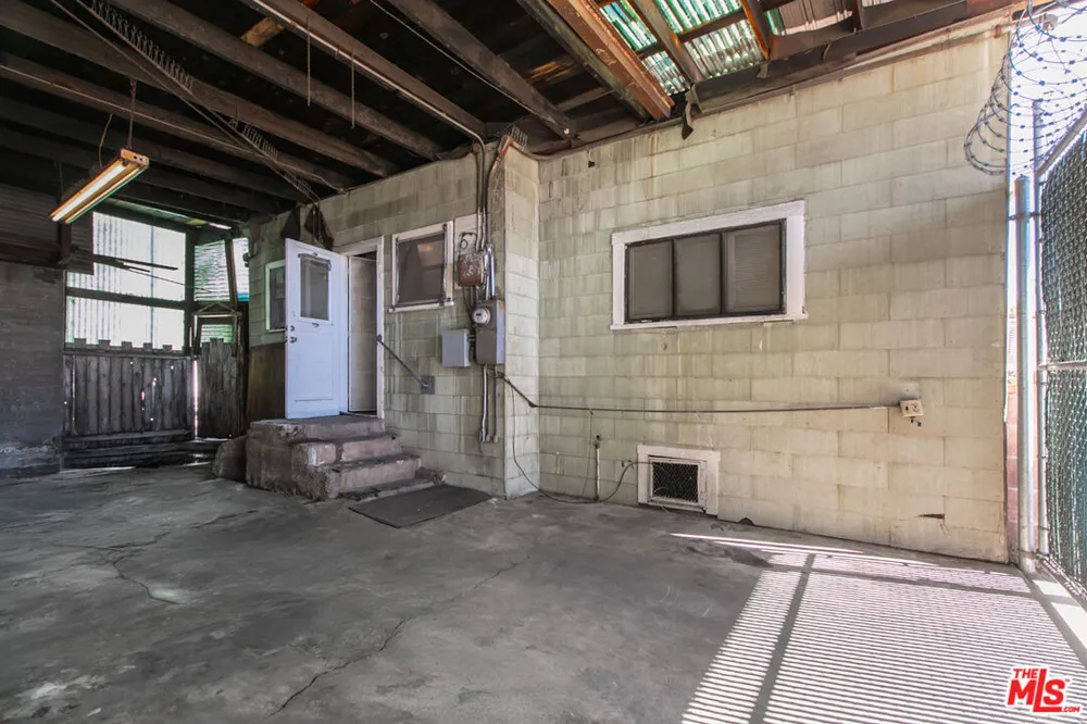6541 Regent Street Huntington Park, CA 90255