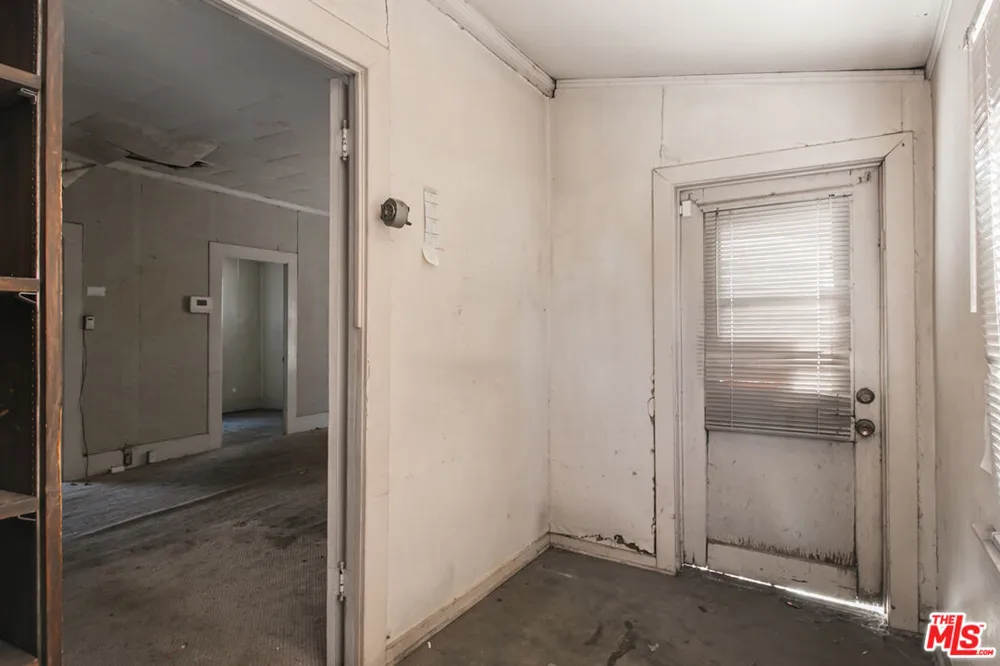 6541 Regent Street Huntington Park, CA 90255