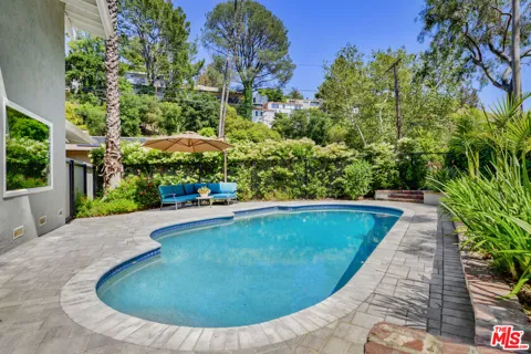 3101 Beachwood Drive