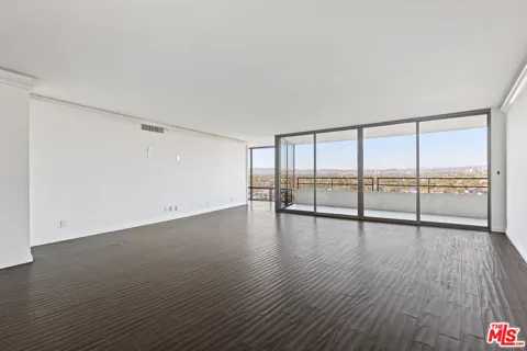 4316 Marina City Drive