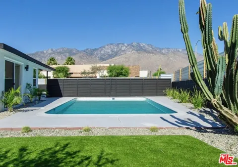 4325 E Calle De Carlos