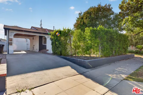 1811 Avon Street