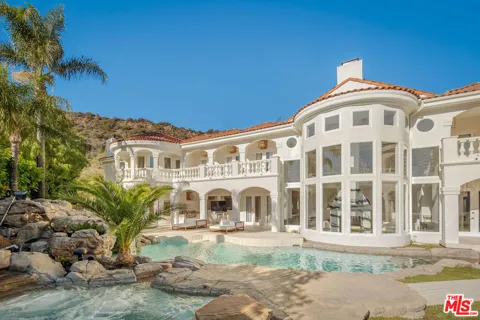 25665 Mulholland Hwy