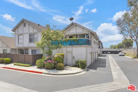 9066 Candlestick Lane