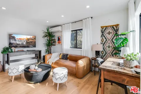 17 Sunset Avenue