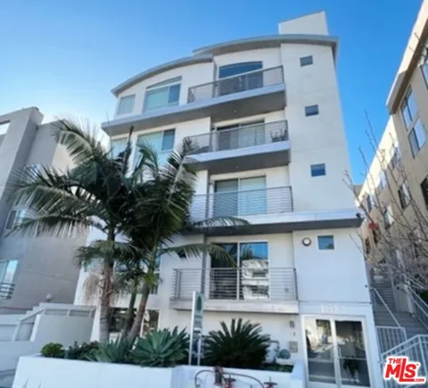 1611 S Beverly Glen