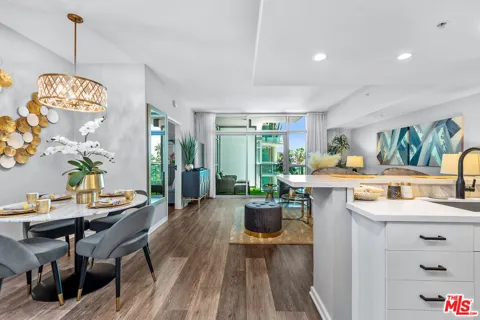 13700 Marina Pointe Drive