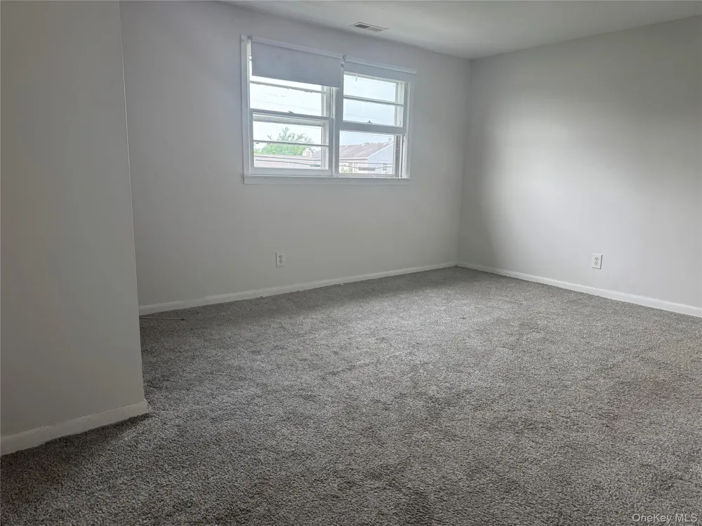 124 Parkdale Drive North Babylon, NY 11703