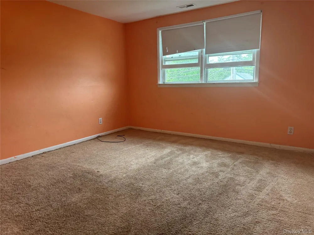 124 Parkdale Drive North Babylon, NY 11703
