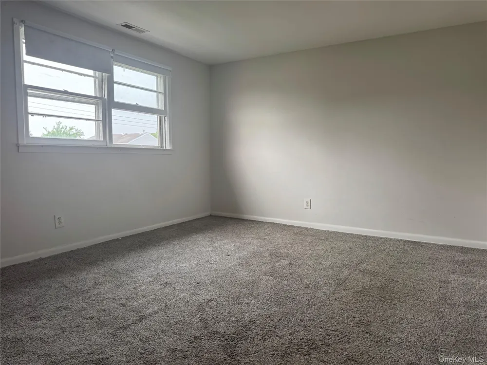 124 Parkdale Drive North Babylon, NY 11703