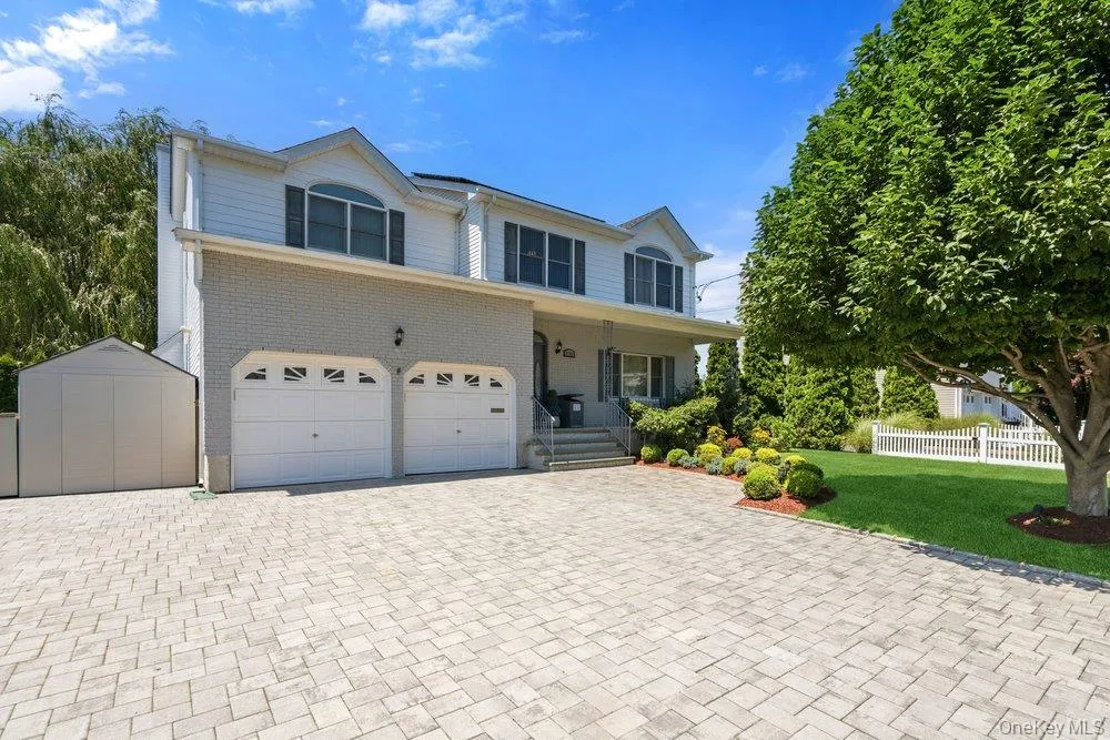 2066 Washington Avenue Seaford, NY 11783