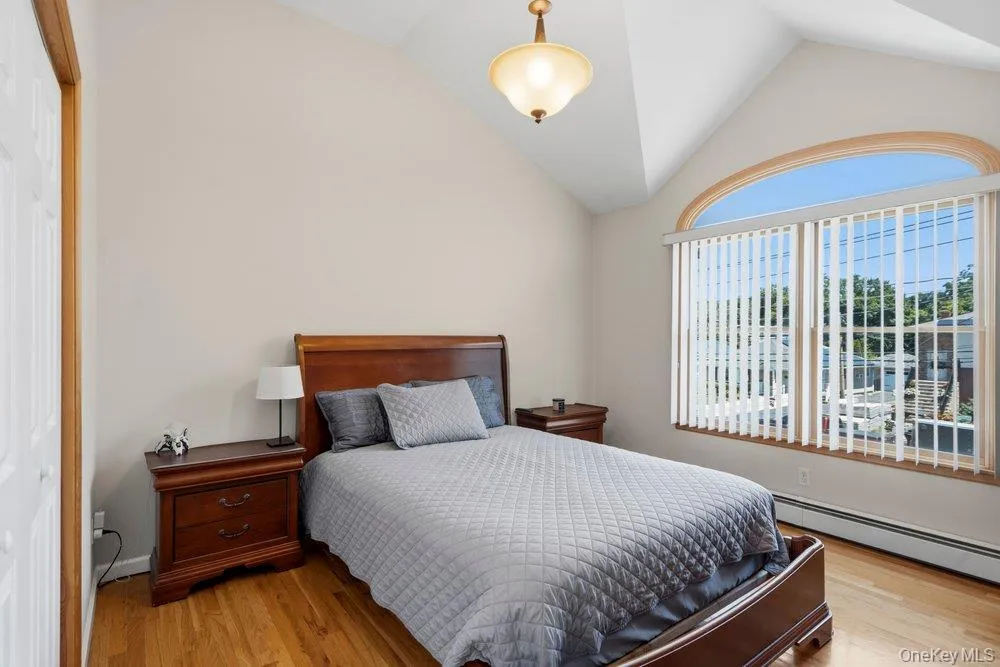 2066 Washington Avenue Seaford, NY 11783