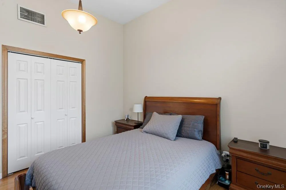 2066 Washington Avenue Seaford, NY 11783
