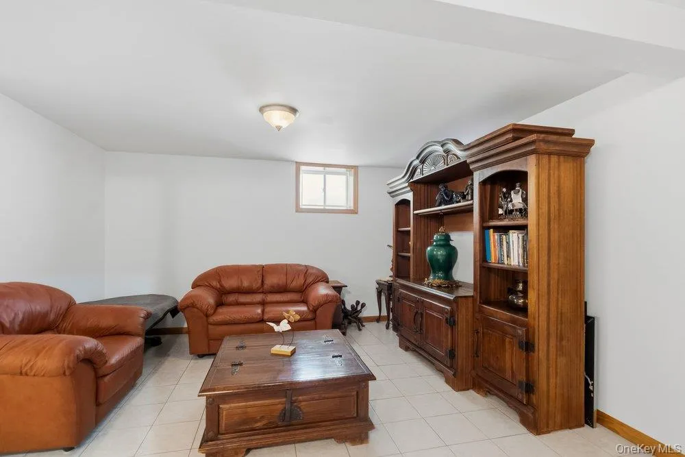 2066 Washington Avenue Seaford, NY 11783