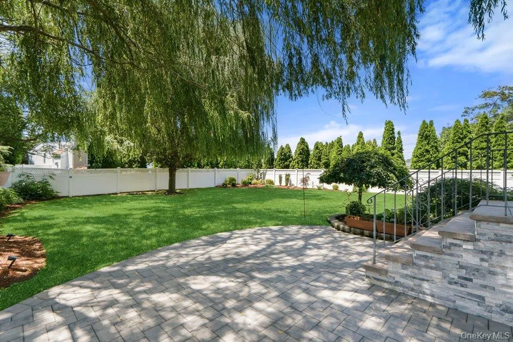 2066 Washington Avenue Seaford, NY 11783