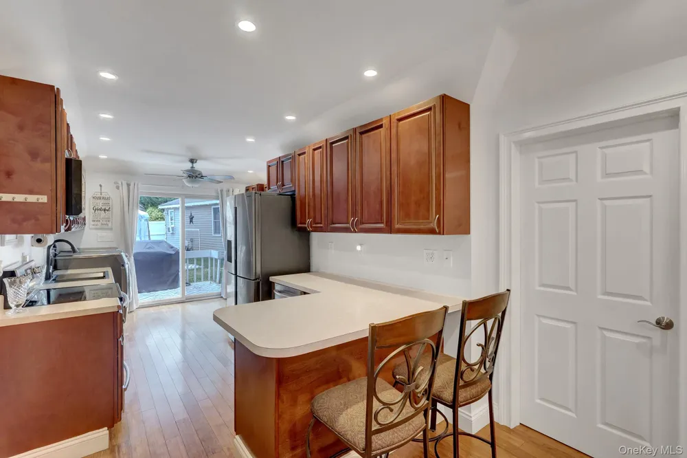 629 East Drive Lindenhurst, NY 11757