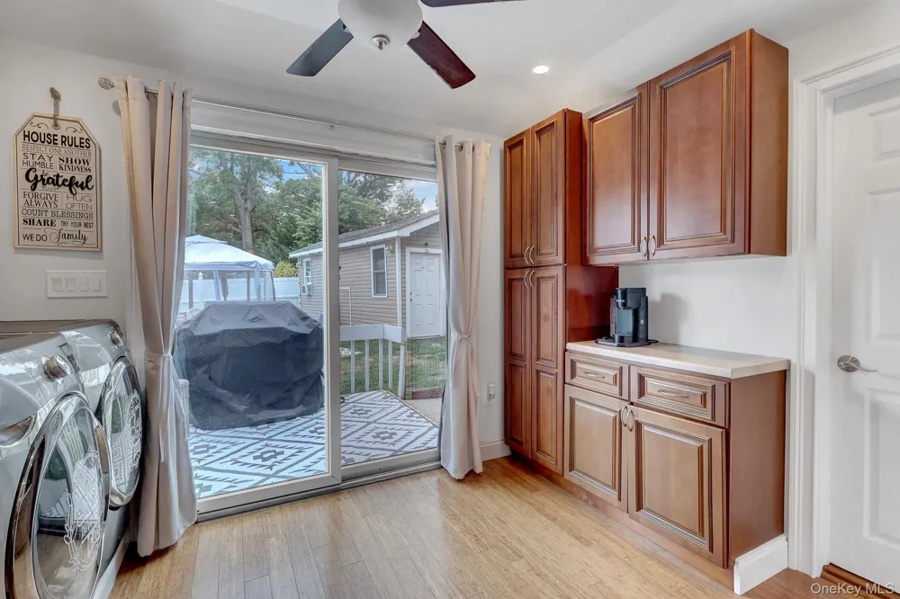 629 East Drive Lindenhurst, NY 11757