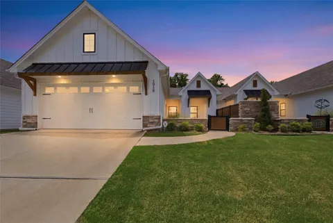 1939 W Imperial Place