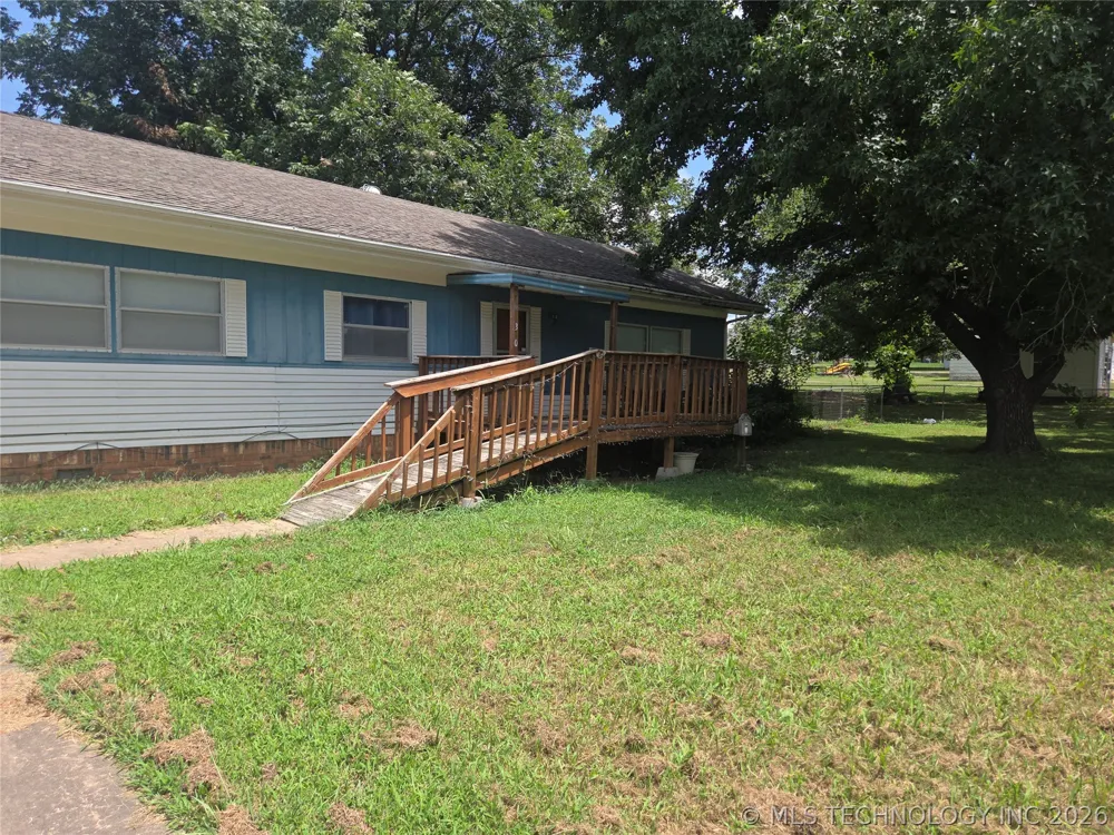 1310 E Cherry Cushing, OK 74023
