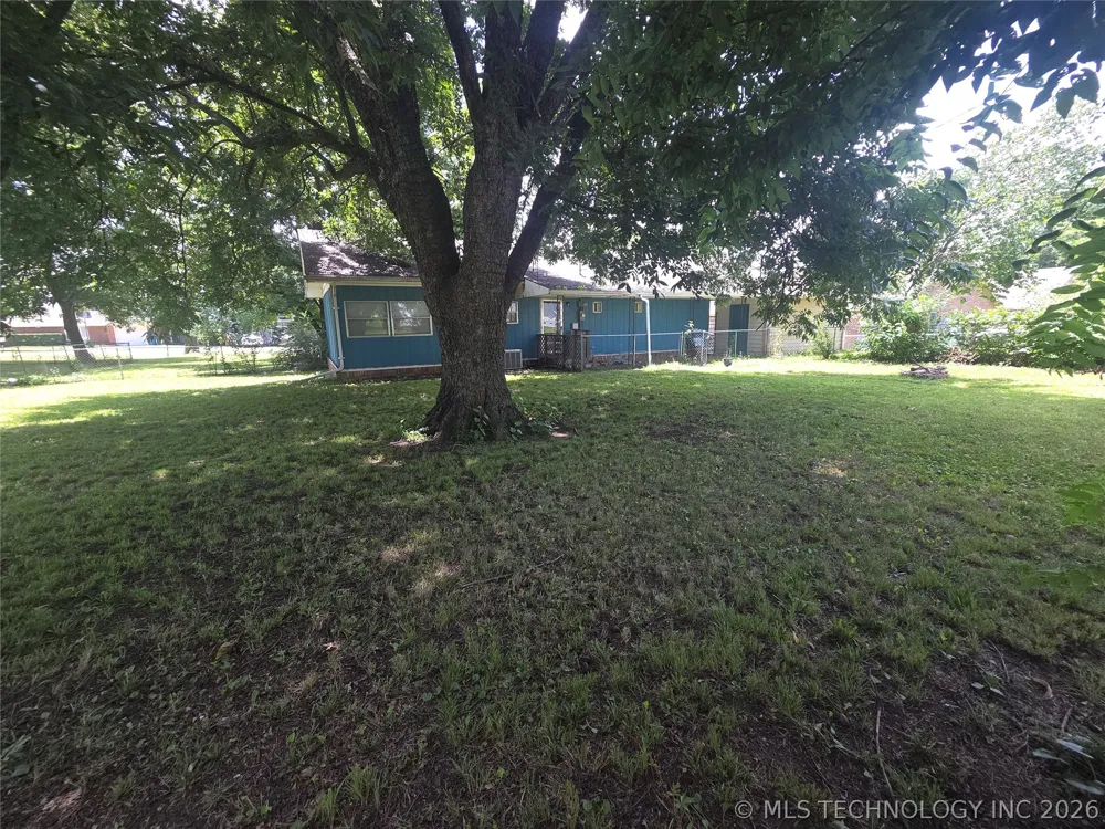 1310 E Cherry Cushing, OK 74023