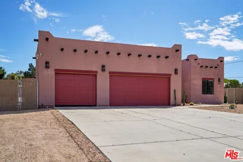 58055 Desert Gold Drive