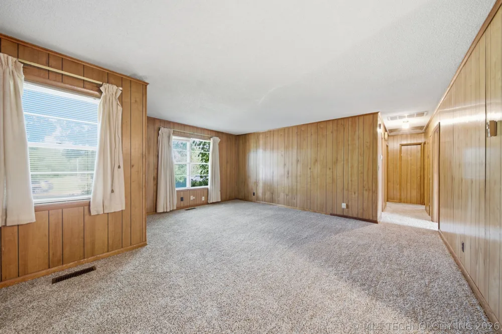 394290 W 4100 ROAD Skiatook, OK 74070