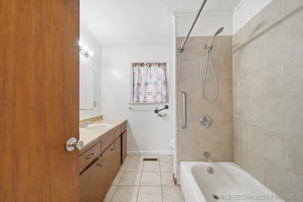 394290 W 4100 ROAD Skiatook, OK 74070