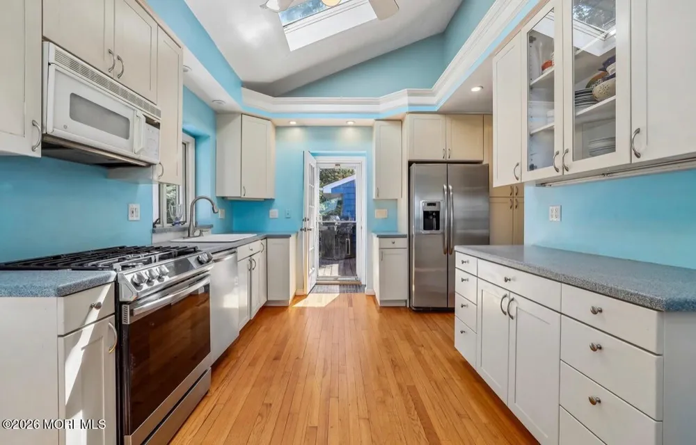 275 Ocean Boulevard Atlantic Highlands, NJ 07716