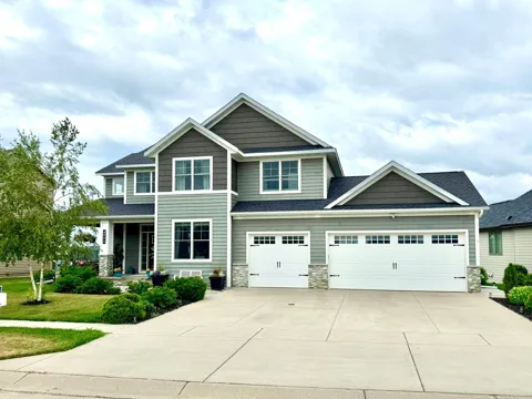 4995 Chalet Court