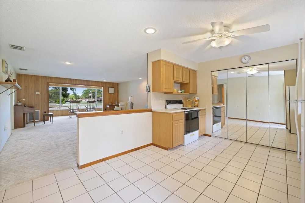 4438 NARRAGANSET TRAIL #98A Sarasota, FL 34233