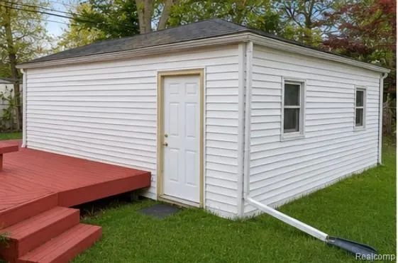 19394 Seminole Redford Charter Township, MI 48240
