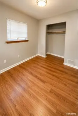 19394 Seminole Redford Charter Township, MI 48240