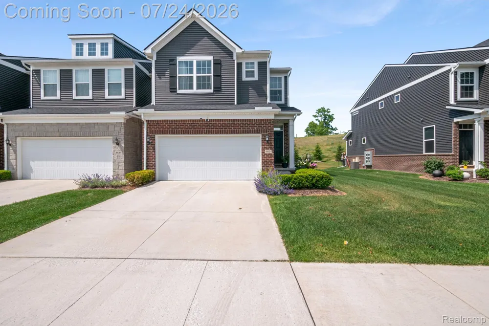 4691 Broomfield Way #5 Orion Charter Township, MI 48359