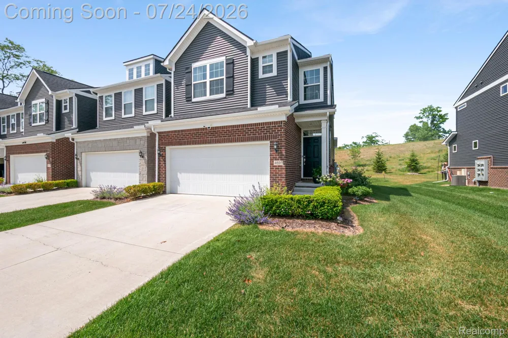4691 Broomfield Way #5 Orion Charter Township, MI 48359