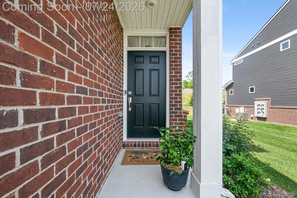 4691 Broomfield Way #5 Orion Charter Township, MI 48359