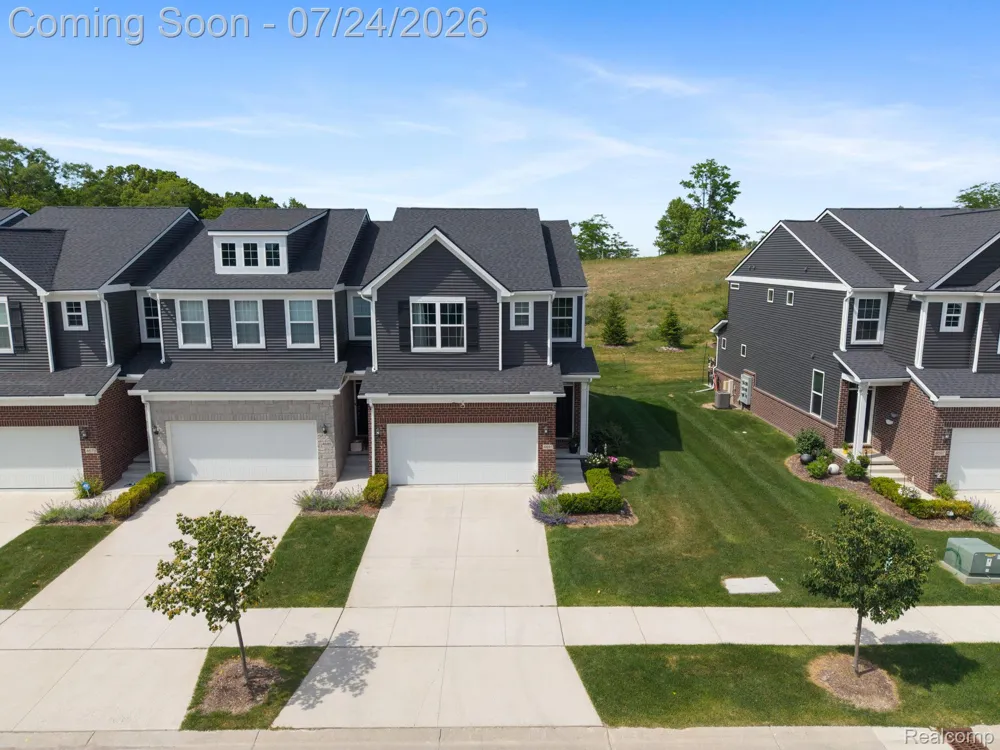 4691 Broomfield Way #5 Orion Charter Township, MI 48359