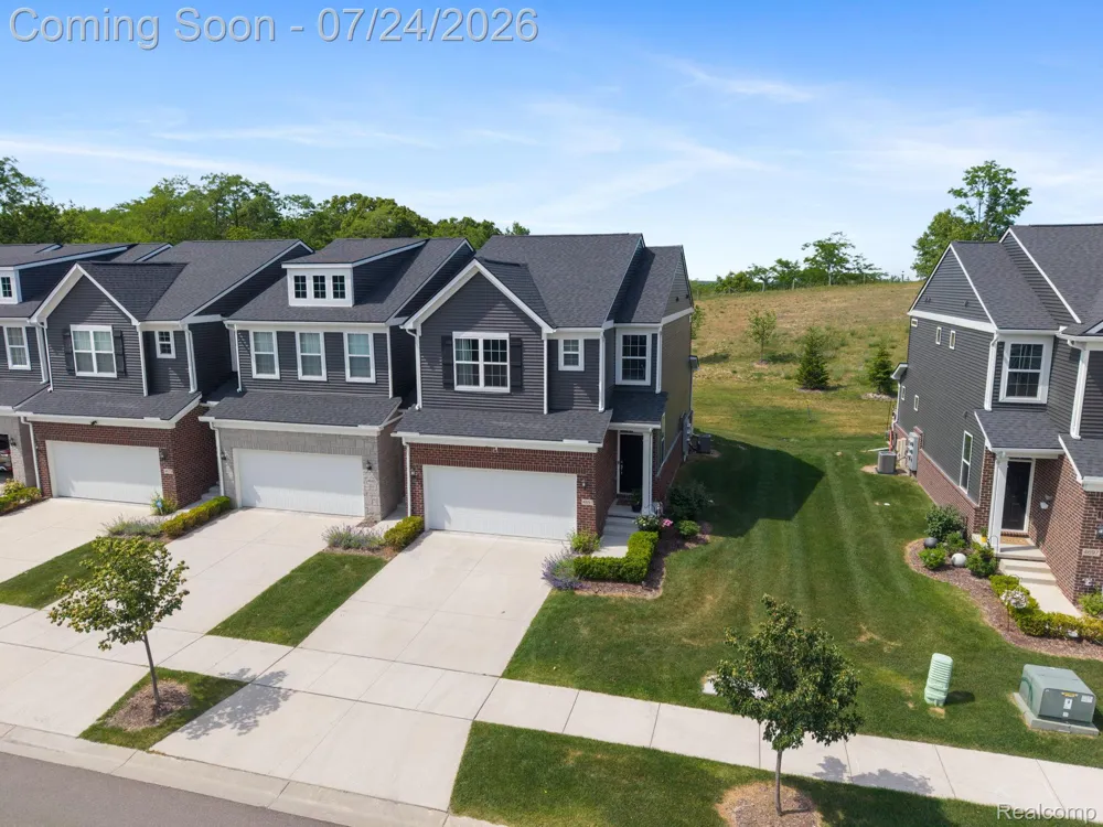 4691 Broomfield Way #5 Orion Charter Township, MI 48359