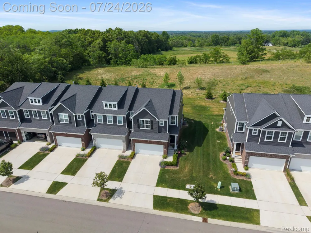 4691 Broomfield Way #5 Orion Charter Township, MI 48359