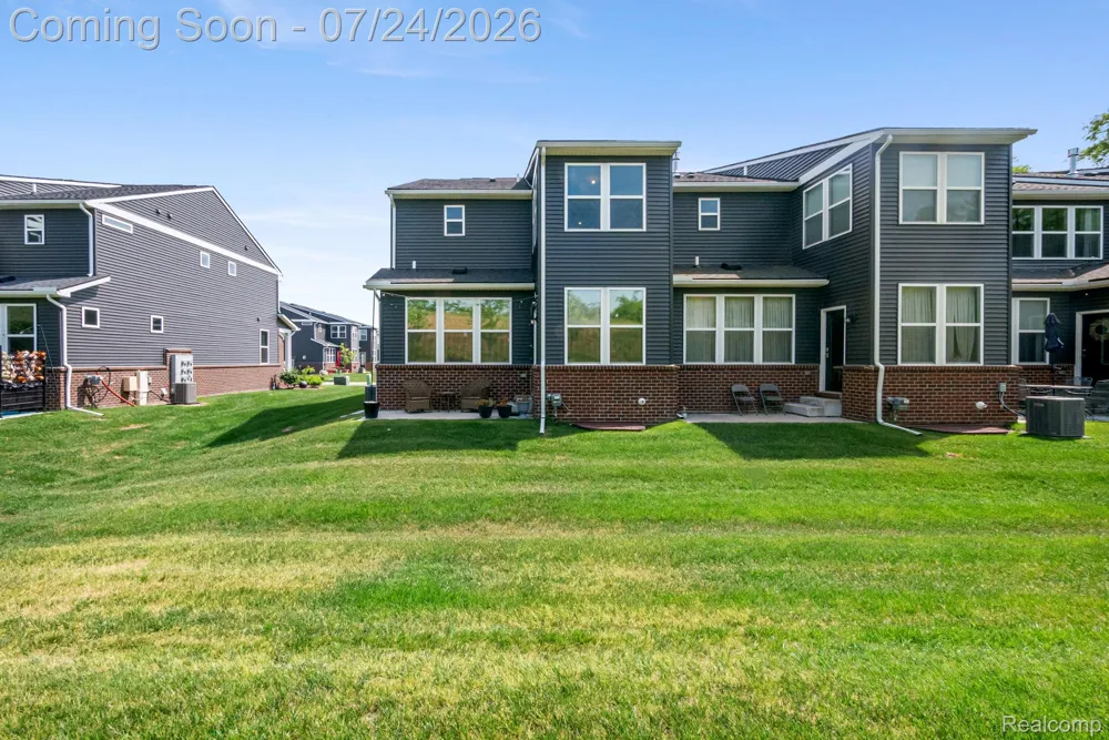4691 Broomfield Way #5 Orion Charter Township, MI 48359