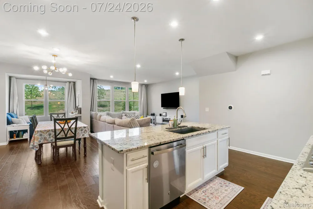 4691 Broomfield Way #5 Orion Charter Township, MI 48359