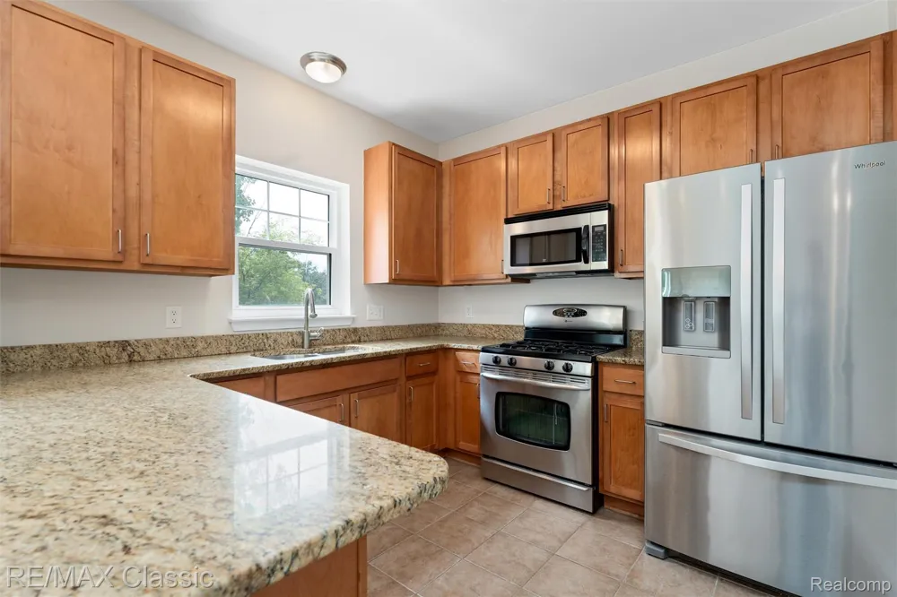6108 Heron Hills Drive #56 Wolverine Lake Village, MI 48390