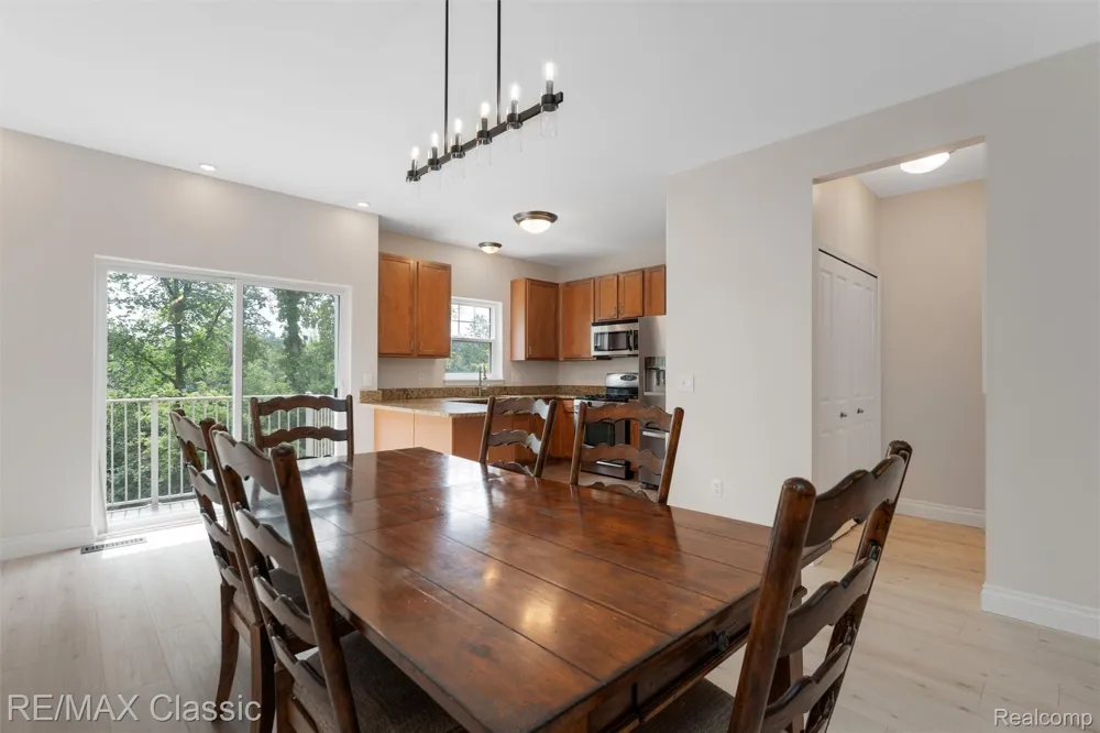 6108 Heron Hills Drive #56 Wolverine Lake Village, MI 48390