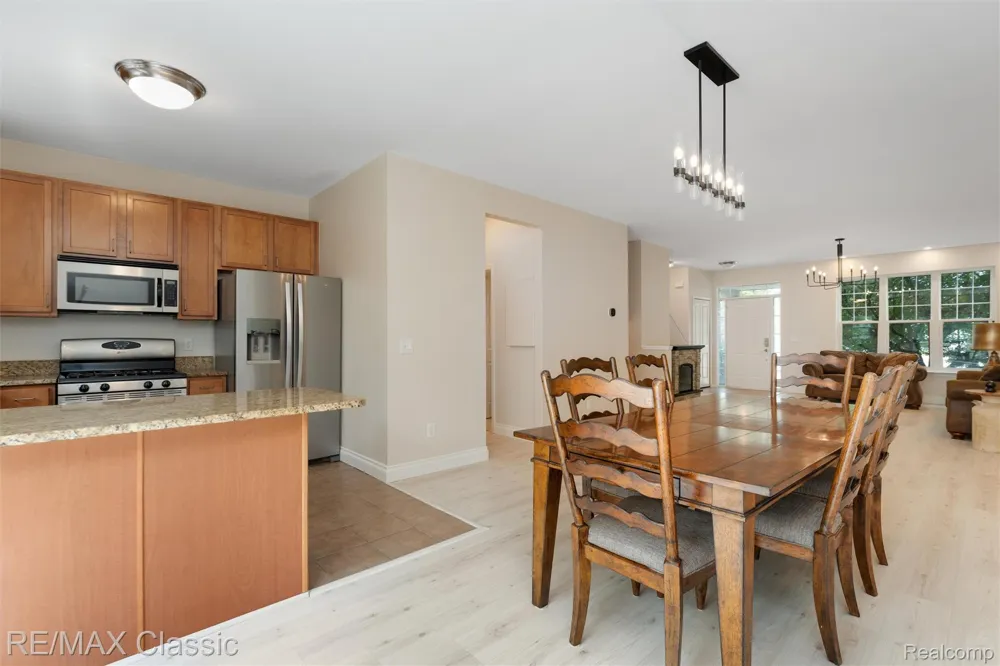 6108 Heron Hills Drive #56 Wolverine Lake Village, MI 48390