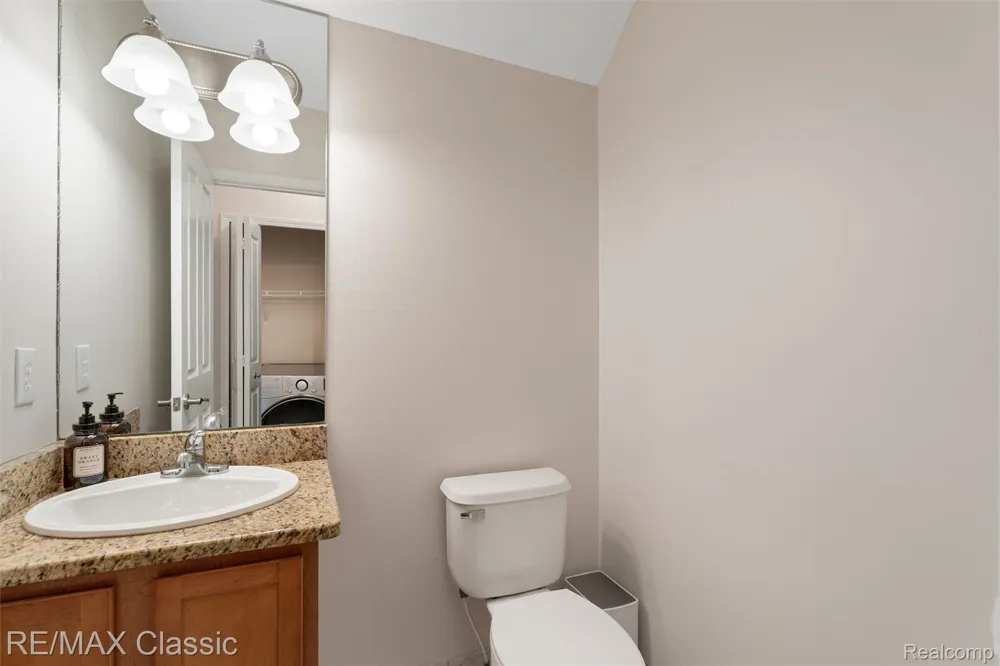 6108 Heron Hills Drive #56 Wolverine Lake Village, MI 48390