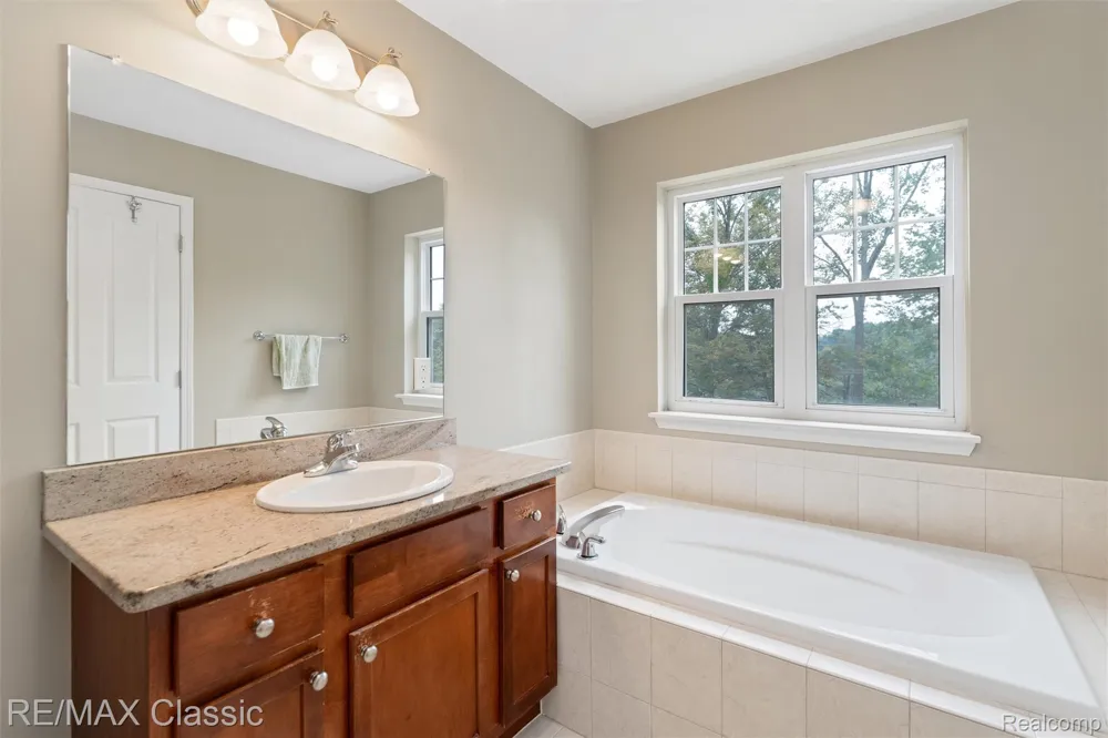 6108 Heron Hills Drive #56 Wolverine Lake Village, MI 48390