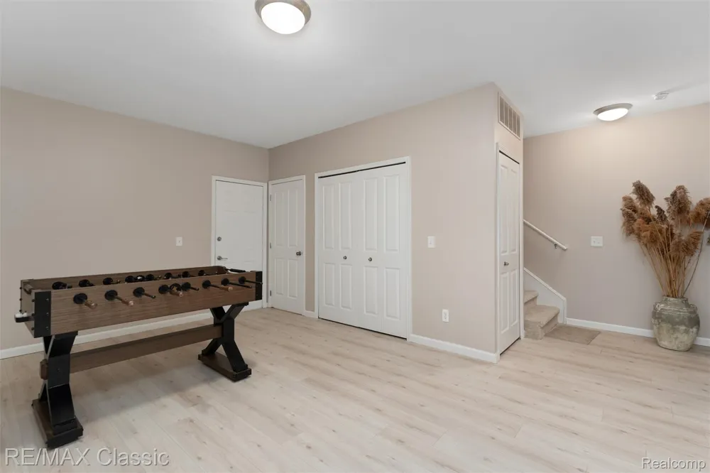 6108 Heron Hills Drive #56 Wolverine Lake Village, MI 48390