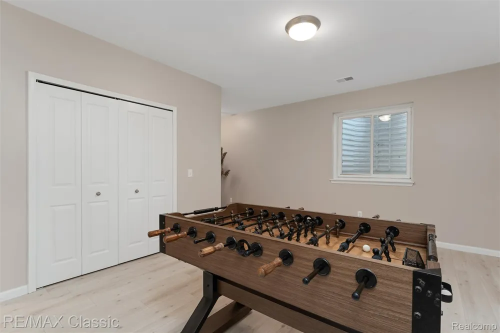 6108 Heron Hills Drive #56 Wolverine Lake Village, MI 48390
