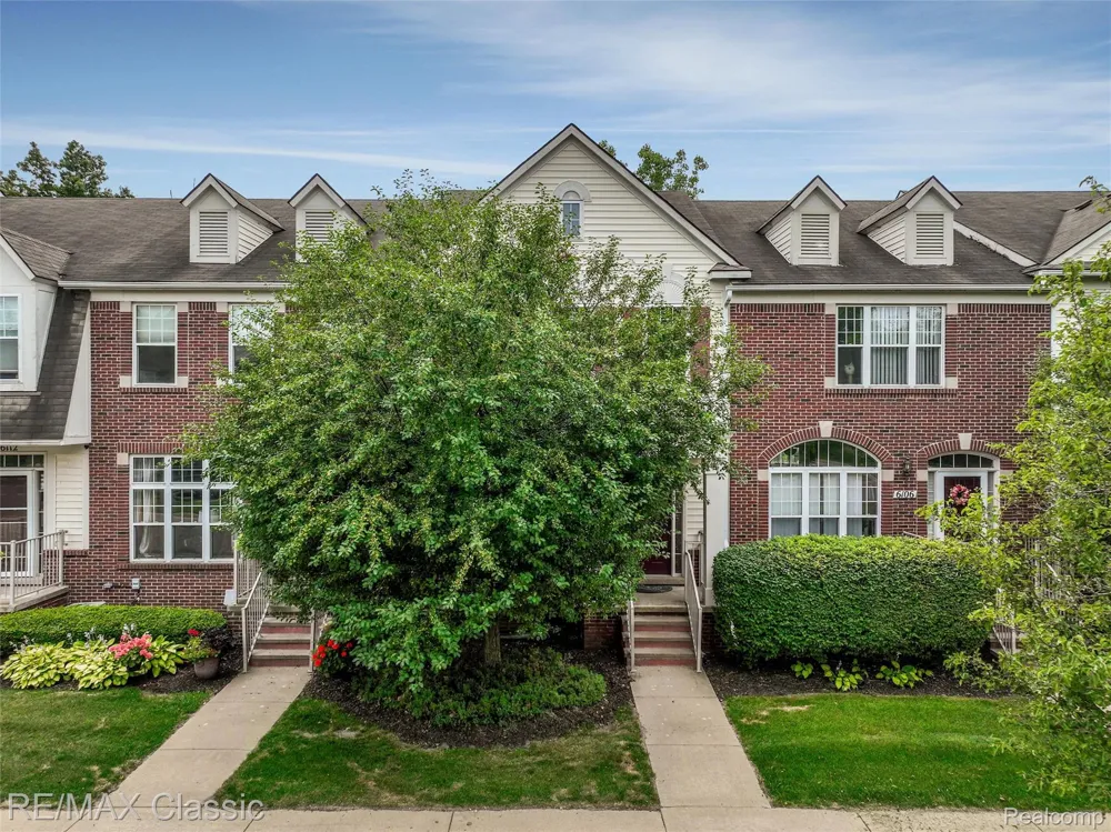 6108 Heron Hills Drive #56 Wolverine Lake Village, MI 48390